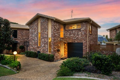 /international/au/2-1-barnes-drive-buderim-qld-151119260/