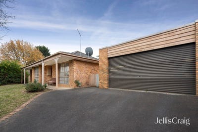 /international/au/23-blaxland-court-mooroolbark-vic-151567784/