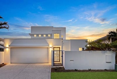 /international/au/19-bahamas-circuit-kawana-island-qld-152568364/