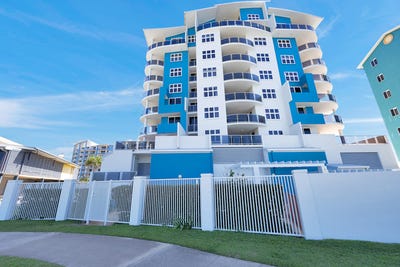 /international/au/12-11-megan-place-mackay-harbour-qld-150714368/