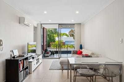 /international/au/8-389-bagot-road-subiaco-wa-151225620/