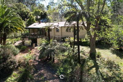 /international/au/84-belgrave-gembrook-road-belgrave-vic-152583472/