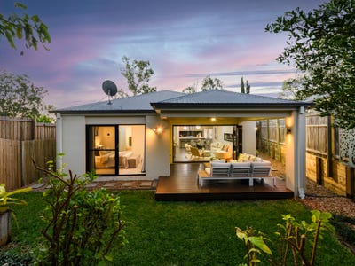 /international/au/8-21-woodhaven-place-mitchelton-qld-151295428/