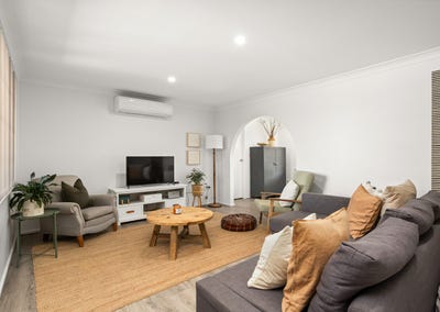 /international/au/18-suni-drive-old-bar-nsw-146043176/