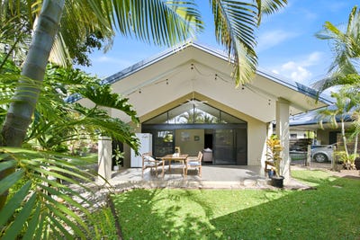 /international/au/unit-2-22-24-jackey-jackey-st-south-mission-beach-qld-151553360/