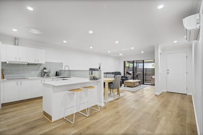 /international/au/1-16-redstart-street-upper-coomera-qld-151464040/