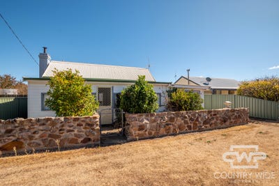 /international/au/52-coronation-avenue-glen-innes-nsw-151203188/