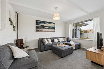 /international/au/6-mckay-avenue-christies-beach-sa-152327536/