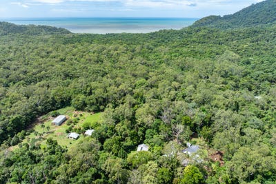 /international/au/10-quandong-road-cow-bay-daintree-qld-150979520/