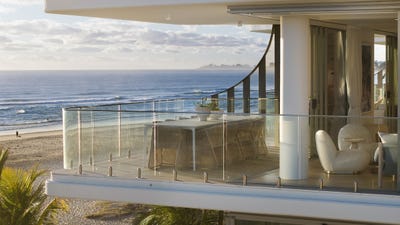 /international/au/11-1-nineteenth-avenue-palm-beach-qld-152660324/