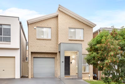 /international/au/21-duff-glade-schofields-nsw-151348888/