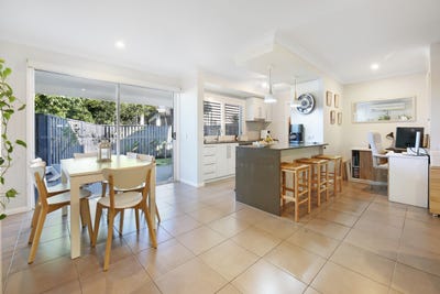 /international/au/1-tours-way-burleigh-waters-qld-148422040/?lang=de