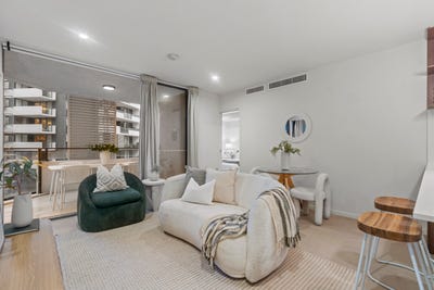/international/au/513-16-aspinall-street-nundah-qld-151465020/