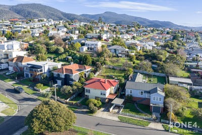 /international/au/4-keats-avenue-moonah-tas-151387392/