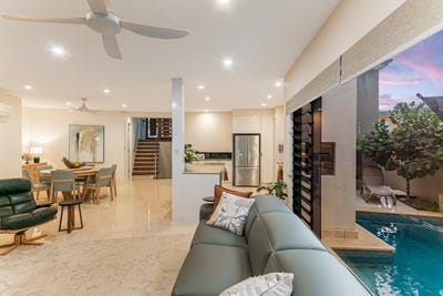 /international/au/3-67-stapylton-street-coolangatta-qld-151451400/