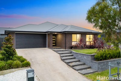 /international/au/7-murdoch-way-cooranbong-nsw-151108204/