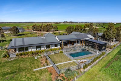 /international/au/166-russell-road-bannockburn-vic-151241952/