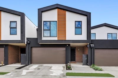 /international/au/17-castle-close-mulgrave-vic-152615288/