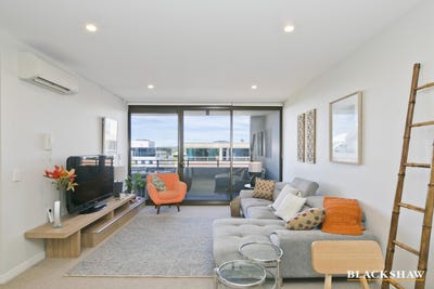 /international/au/74-44-macquarie-street-barton-act-148593772/