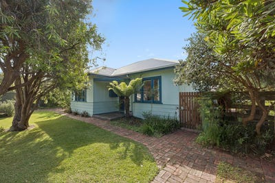/international/au/12-montrose-avenue-apollo-bay-vic-150774900/