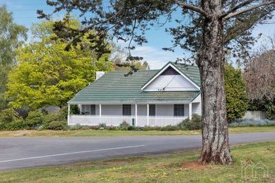 /international/au/13-15-high-street-trentham-vic-152595332/