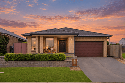 /international/au/3-lorimer-crescent-elderslie-nsw-152629644/