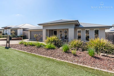 /international/au/26-barton-avenue-lloyd-nsw-152559528/