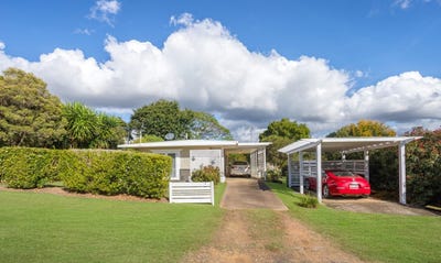 /international/au/19-davies-street-kalbar-qld-152493268/
