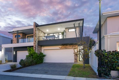 /international/au/137b-burniston-street-scarborough-wa-152354960/