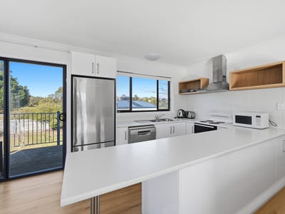 /international/au/15-seabreeze-avenue-shearwater-tas-150931368/