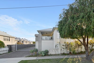 /international/au/3-43-deanmore-road-scarborough-wa-151168860/
