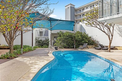 /international/au/30-2-walsh-loop-joondalup-wa-152269636/