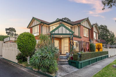 /international/au/7-scarborough-square-mont-albert-north-vic-152374456/