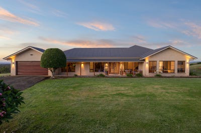/international/au/22-pennefather-close-yorklea-nsw-148443228/