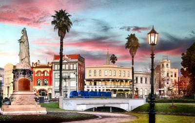 /international/au/35-imagine-drive-strathfieldsaye-vic-204040016/