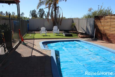 /international/au/41-quandong-street-roxby-downs-sa-150765632/