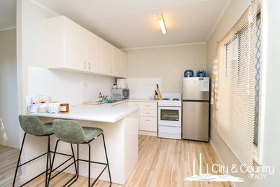 /international/au/unit-4-61-joan-street-mount-isa-qld-151403564/
