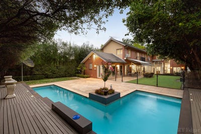 /international/au/42-parlington-street-canterbury-vic-150616820/