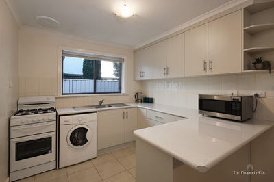 /international/au/28-184-jubilee-highway-west-mount-gambier-sa-152718060/