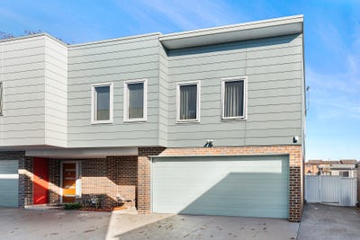 /international/au/7-17-fisher-street-oak-flats-nsw-151274084/
