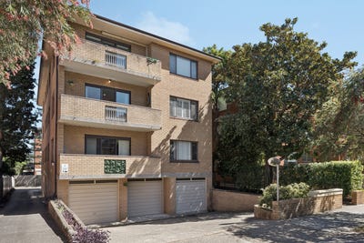/international/au/3-3-queens-road-brighton-le-sands-nsw-152621136/
