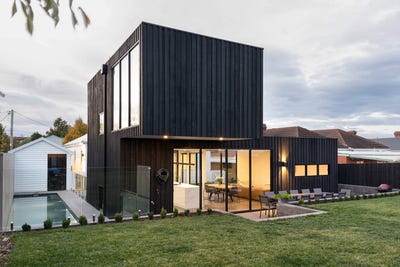 /international/au/33-duke-street-sandy-bay-tas-148472124/