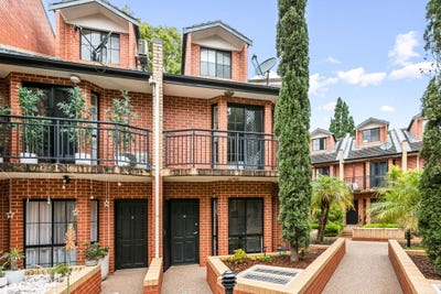 /international/au/10-100-102-carlton-crescent-summer-hill-nsw-152626792/