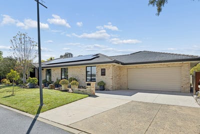 /international/au/23-viewmount-place-sandhurst-vic-121040765/