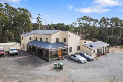 /international/au/300-sheffield-road-south-spreyton-tas-147757696/
