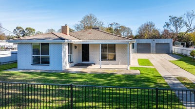 /international/au/19-webb-street-holbrook-nsw-151540648/