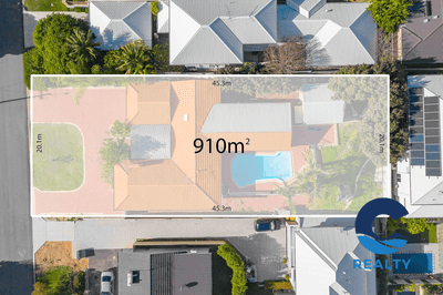 /international/au/10-wincanton-road-karrinyup-wa-151081732/
