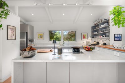 /international/au/15-market-place-berrima-nsw-148006364/