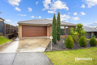 /international/au/11-serene-court-pakenham-vic-148383740/