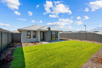 /international/au/12-nanarup-street-two-rocks-wa-152491164/